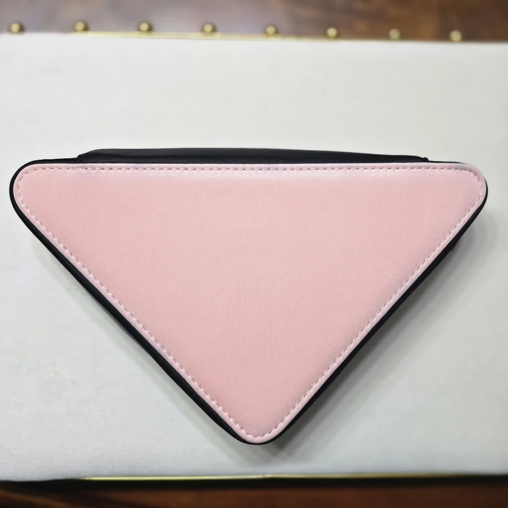 Prada Beauty GWP Beauty  Pouch - Picture 8 of 8